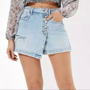 NWT AE distressed denim mom skort